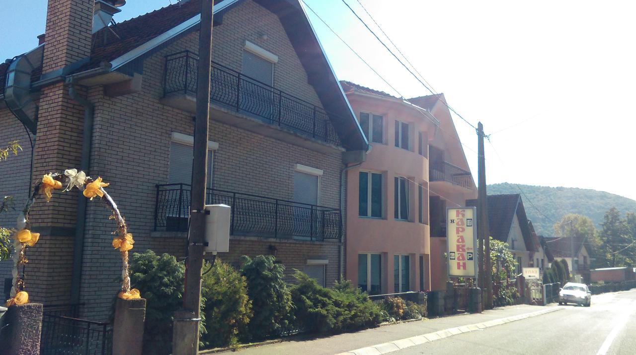 Bed & Breakfast Karavan Raska Екстер'єр фото