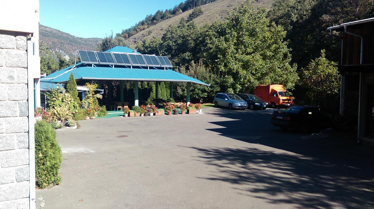 Bed & Breakfast Karavan Raska Екстер'єр фото