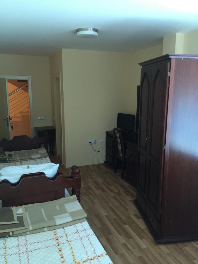 Bed & Breakfast Karavan Raska Екстер'єр фото