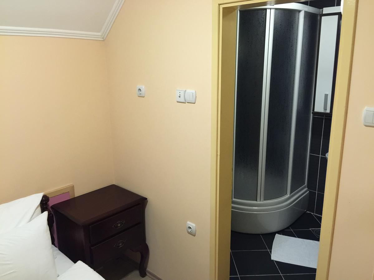 Bed & Breakfast Karavan Raska Екстер'єр фото